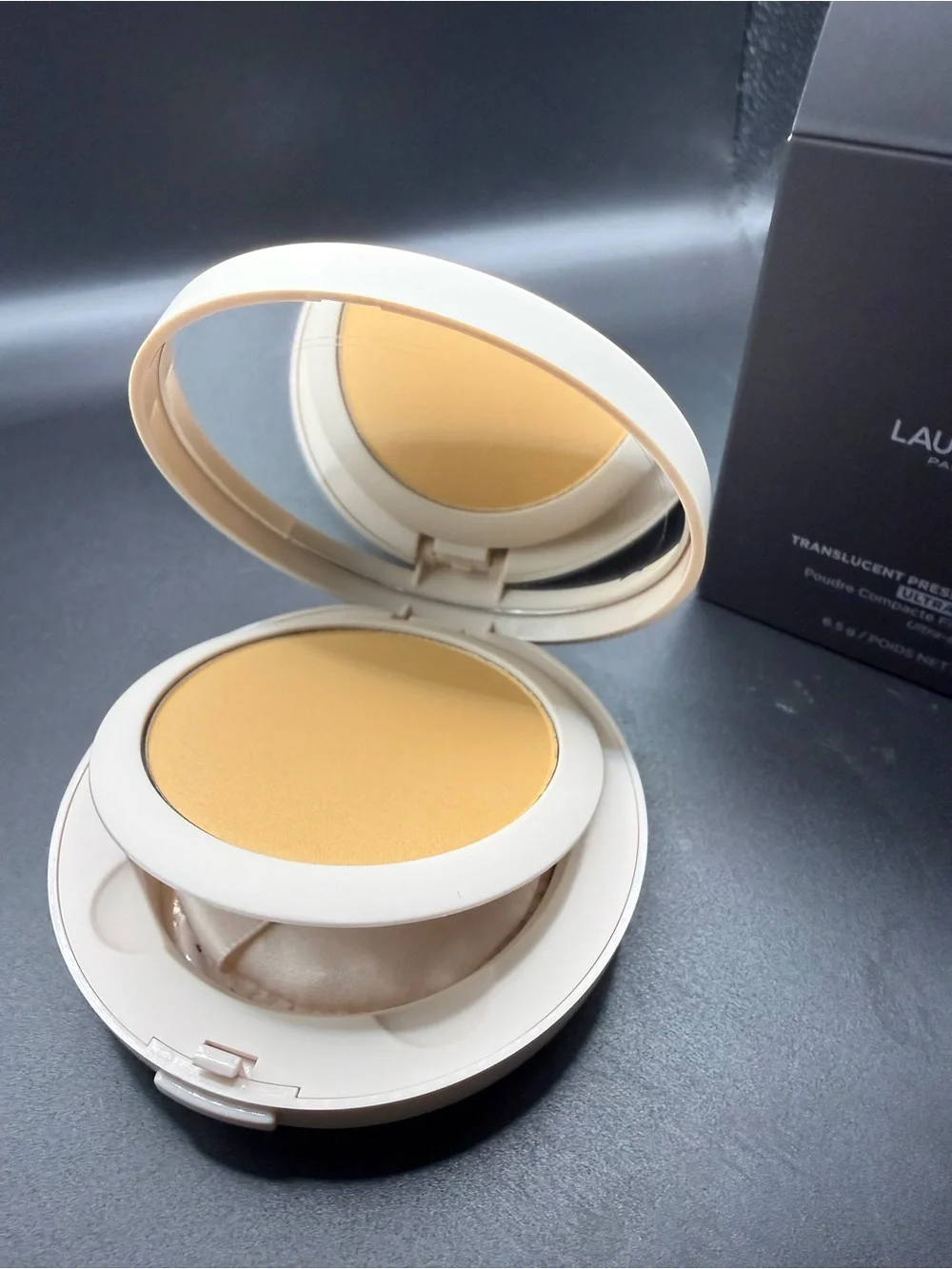 laura mercier Translucent Pressed Setting Powder - translucent, honey